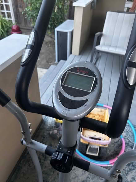 Photo of free Elliptical - screen may need fixing (Downtown Sunnyvale) #3