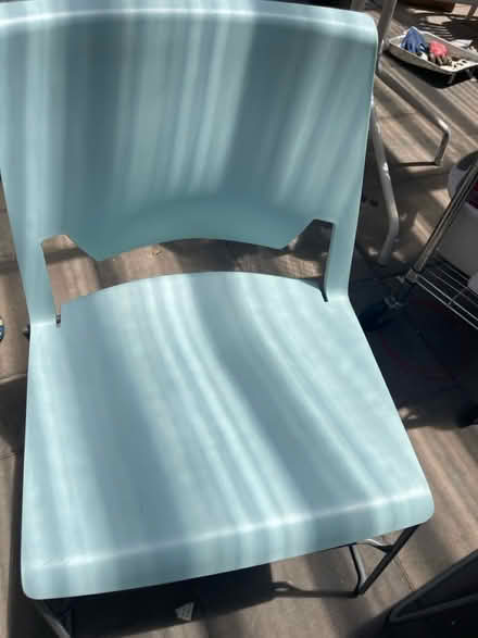 Photo of free 2 plastic chairs (Sunnyvale (near CalTrain)) #2
