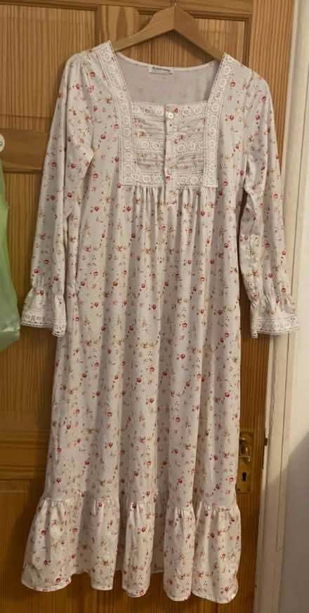 Photo of free Ladies Nightgown (SW16) #1