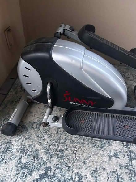 Photo of free Elliptical - screen may need fixing (Downtown Sunnyvale) #2