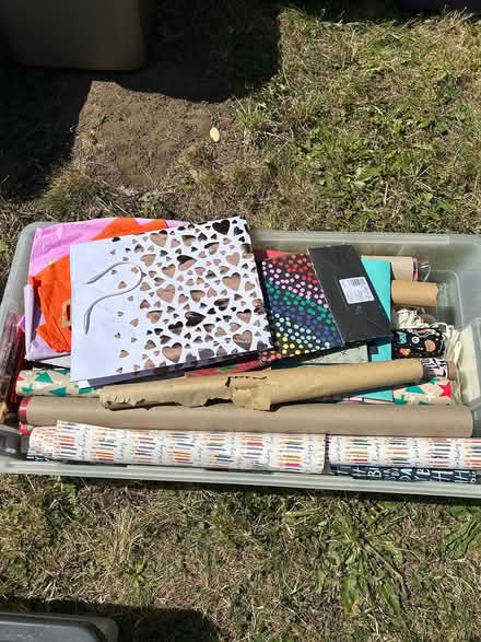 Photo of free Wrapping paper and gift bag bundle (Epsom KT19) #1