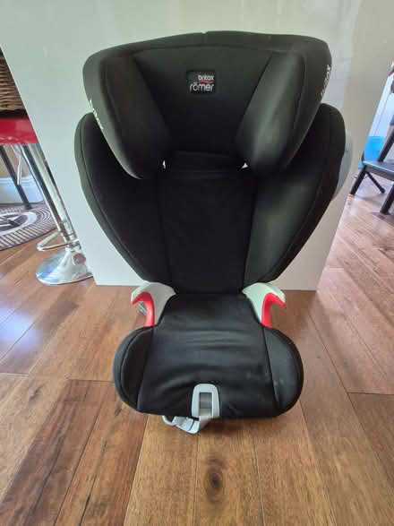 Photo of free Britax Romer car seat 15-36kg (Altrincham WA15) #1