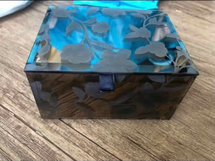 Photo of free Small mirrored jewellery box (Cheshunt En8) #1