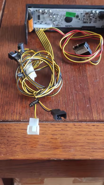 Photo of free Five-channel NZXT fan controller (Woodlands TW7) #3
