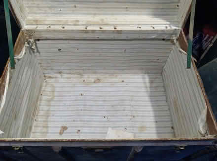 Photo of free Very decrepit old trunk (Kennington OX1) #3