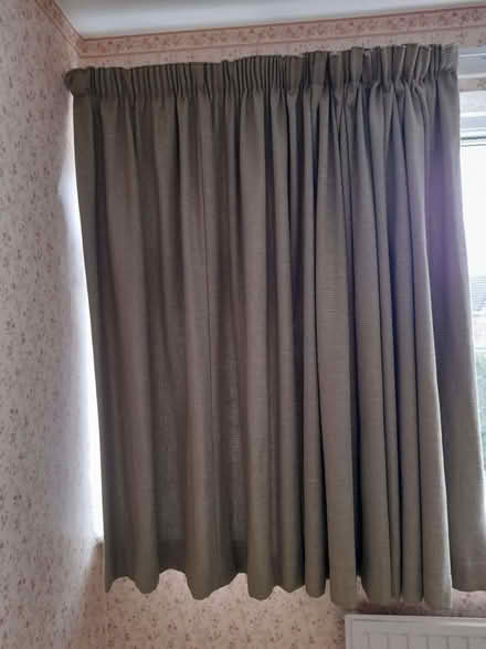 Photo of free Pair of large green curtains (Braintree CM7) #1