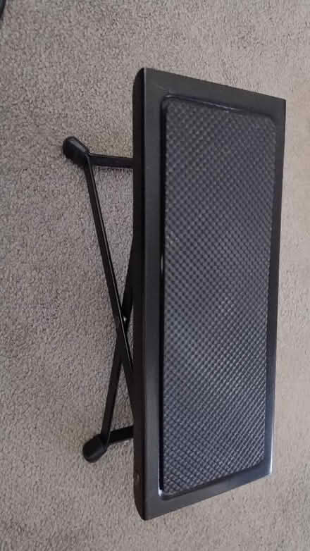 Photo of free Guitarist's foot rest (Stopsley LU2) #1
