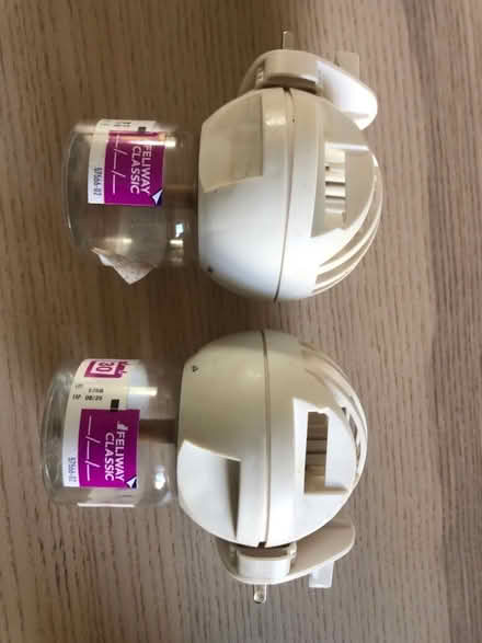 Photo of free Feliway pheromone diffusers (Kendal LA9) #2
