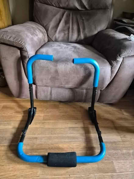 Photo of free AB trainer (Bachelor's Bump TN35) #1