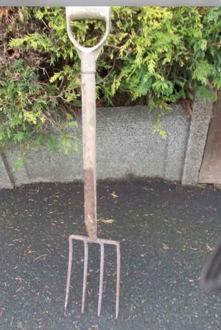 Photo of Old garden fork (Eastbourne BN21) #1