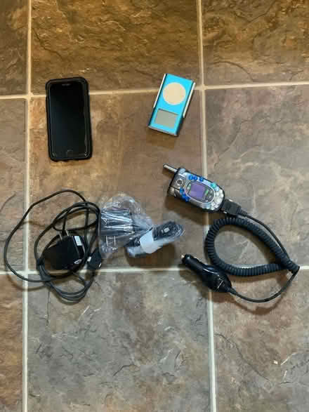 Photo of free Old iPhone 4, iPod, flip phone (West Groton) #1