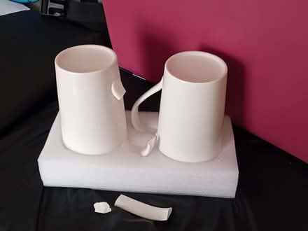 Photo of free Cracked 500ml mug (Kingsholm GL1) #3