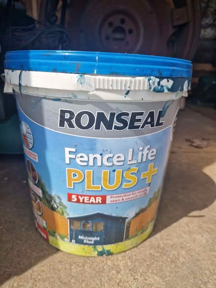 Photo of free About 1 litre of midnight blue shed/fence paint (Wester Moss Nature Reserve FK7) #1