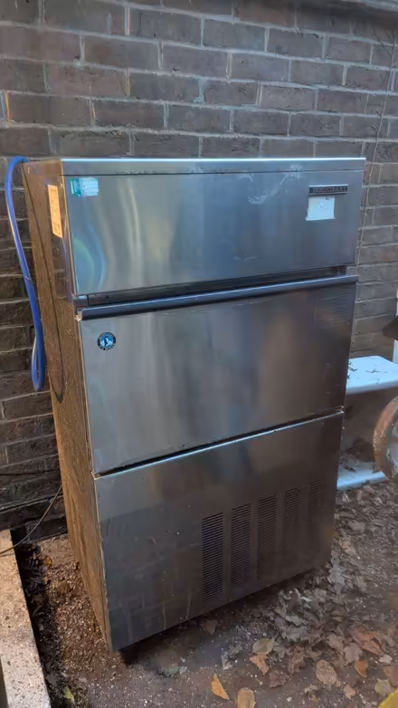 Photo of free Hoshizaki Ice machine (Wickham PO17) #1