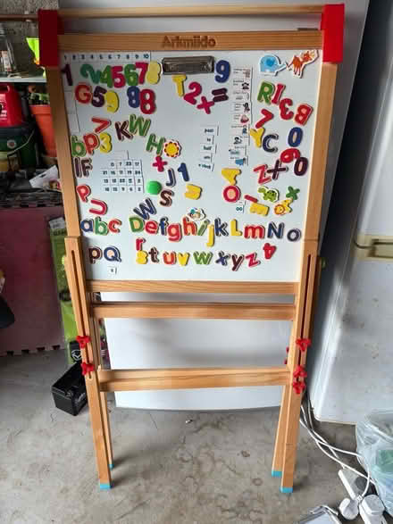 Photo of free Wooden art board for children (Swindon SN25) #1