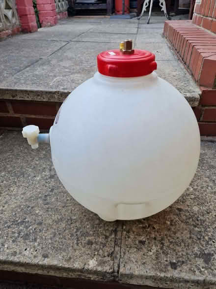Photo of free 5 Gallon beer brewing barrel (Lye Valley OX4) #4