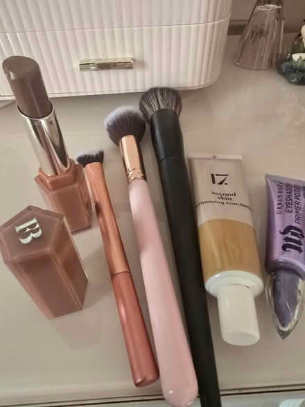 Photo of free Makeup and brushes (Tulse Hill SE24) #2