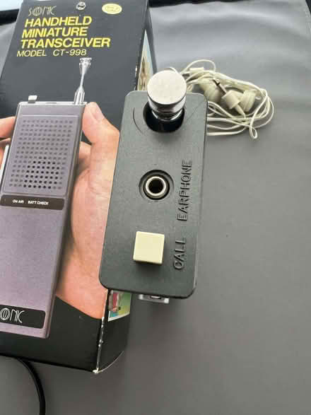 Photo of free Vintage set of Walkie Talkies (Hayes UB3) #4