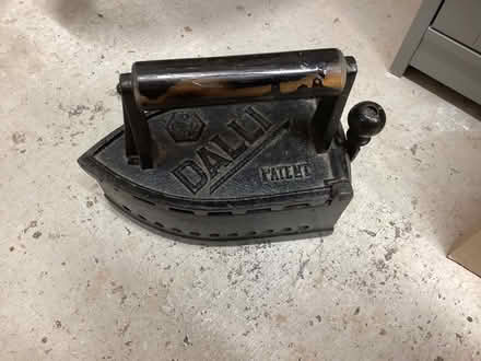 Photo of free Cast iron vintage iron (Waterlooville PO8) #1