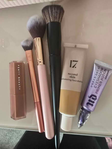 Photo of free Makeup and brushes (Tulse Hill SE24) #1