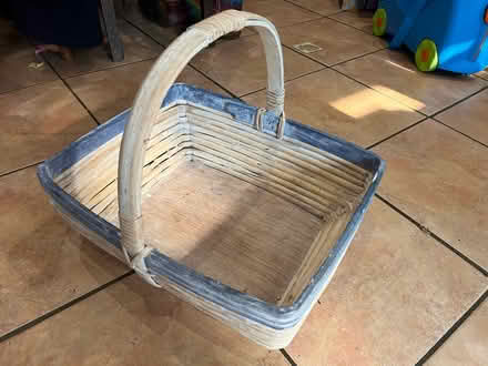 Photo of free Wicker Basket/hamper (Slack bottom HX7) #1