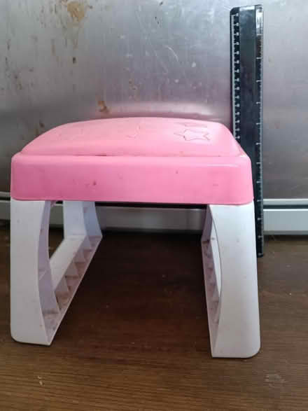 Photo of free Cute stool (Norton Lees, S8) #1