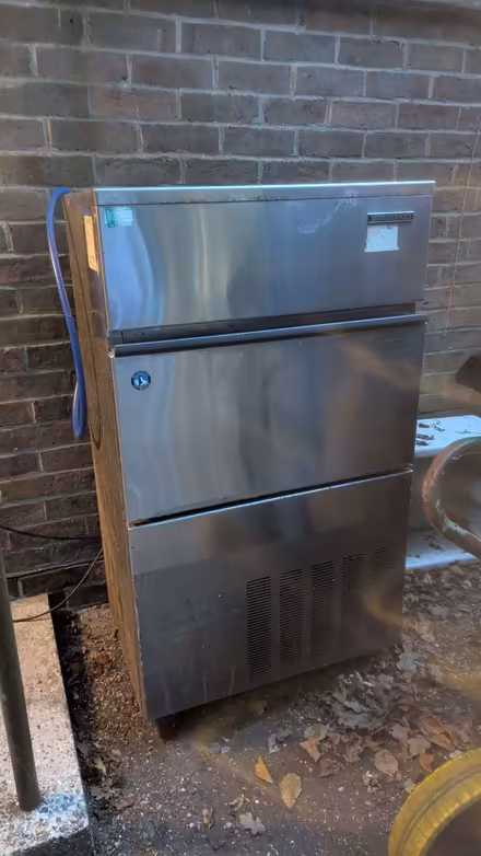 Photo of free Hoshizaki Ice machine (Wickham PO17) #4