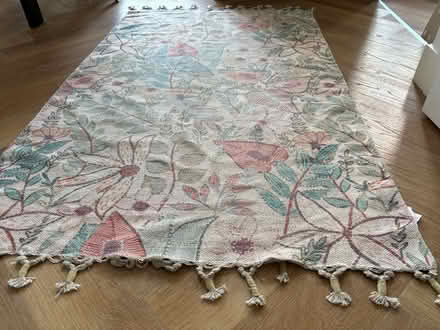 Photo of free Small floral rug (Mount Florida G44) #2