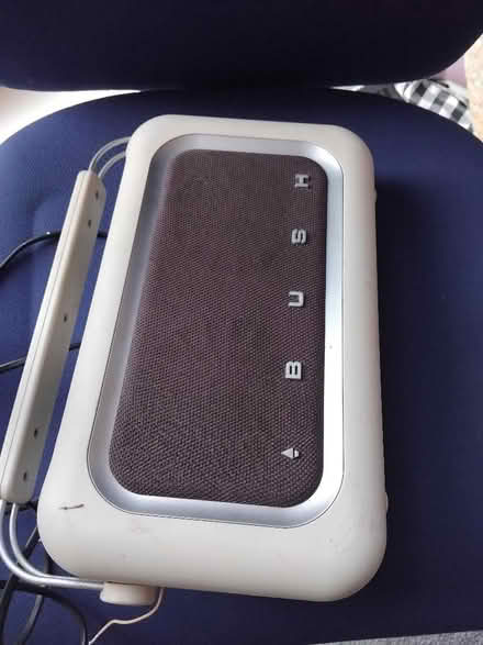 Photo of free Bush radio (Marton Bank FY4) #1