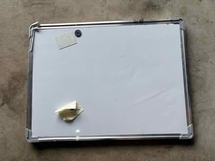 Photo of free Magnet white board (Swindon SN25) #1