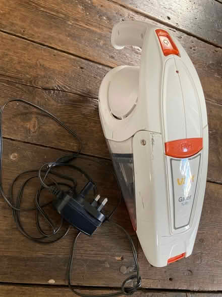 Photo of free Handheld cordless vax (SE27 near West Norwood St) #1