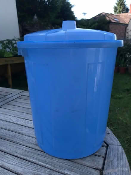 Photo of free plastic dustbin 35cm tall plus lid (Blagdon BS40) #3