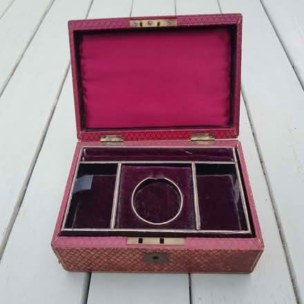 Photo of free Antique/Vintage Jewellery Box (Middleyard GL10) #2