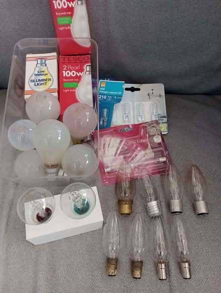 Photo of free Light bulbs halogen/old style (New Greens AL3) #1