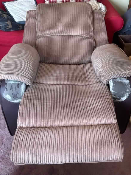 Photo of free Electric recliner chair (Eastcote HA5) #2