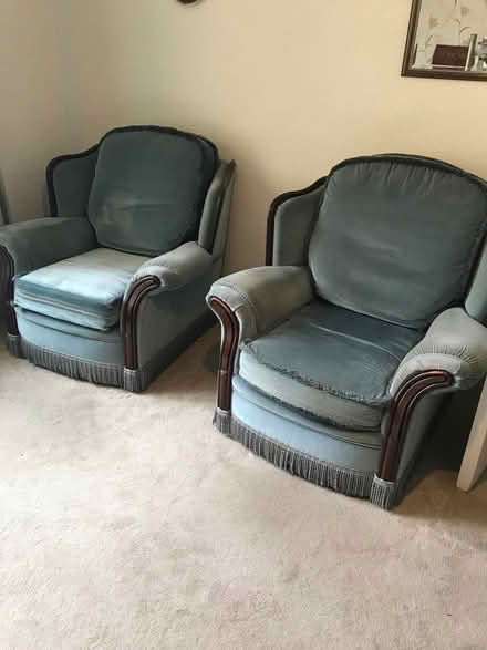 Photo of free 3 seater settee & 2 armchairs (Wardle OL12) #3
