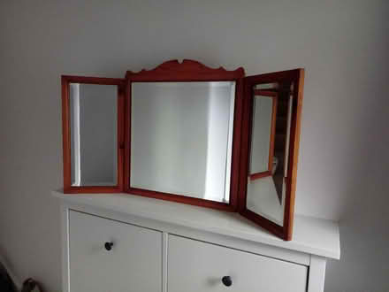 Photo of free Dressing table mirror (Horsham, near Bennetts Field) #1