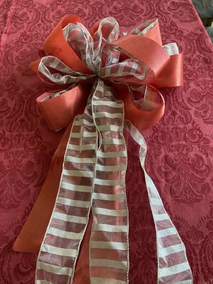 Photo of free Large Bow (Near Eubank Costco (SE)) #1