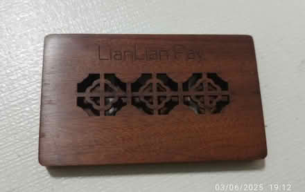Photo of free Wooden card holder (Tpy) #1