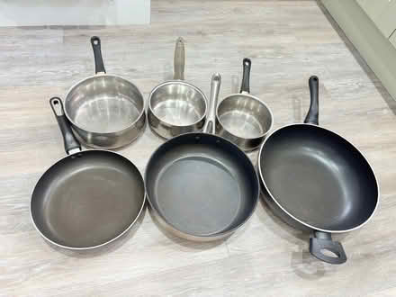 Photo of free Selection of saucepans and lids (Sheldon B92) #2