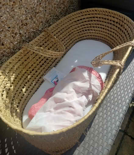 Photo of free baby wicker basket (Carshalton SM5) #2