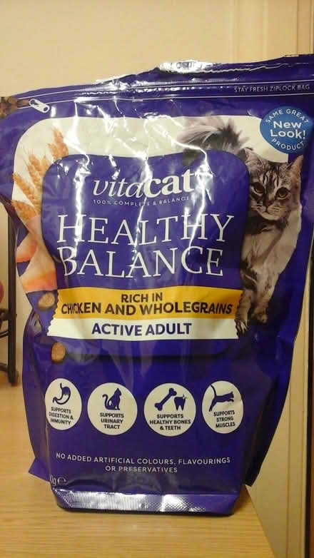 Photo of free Vitacat dry cat food - been opened (Shawlands) #1