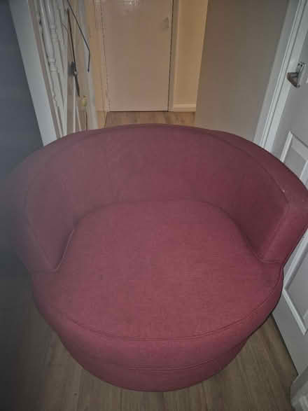 Photo of free Round sofa chair (Rm14) #2