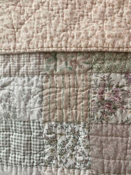 Photo of free Quilted bedspread (Nr Fresh Pond & Mt Auburn Cem.) #2