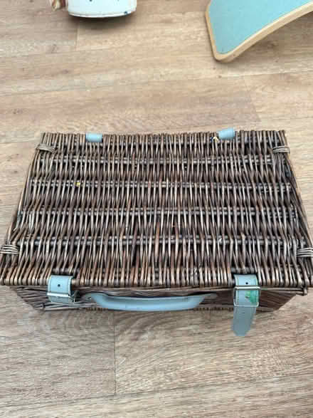 Photo of free Wicker picnic basket (Rochford SS4) #2