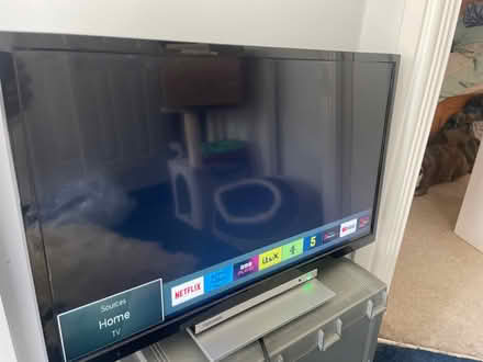 Photo of free Toshiba tv (Fenay Bridge HD8) #4