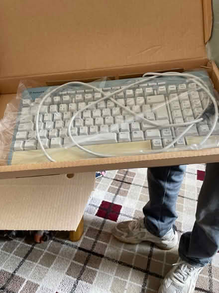 Photo of free Packard Bell Tower Unit, Keyboard and two speakers. (Linden GL1) #3