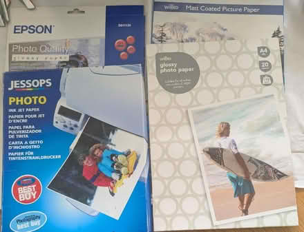 Photo of free A4 Photo paper (Leicester Forest East LE3) #1