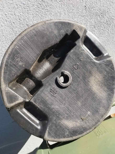 Photo of free Base for Parasol (Morden SM4) #2