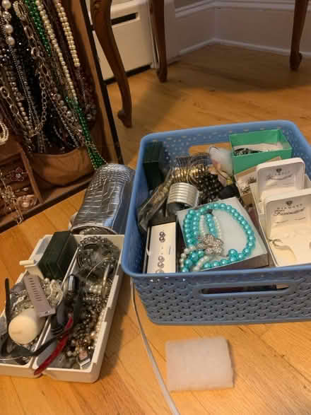 Photo of free Lot of Assorted Costume Jewelry (Cottageville, South Brunswick) #4